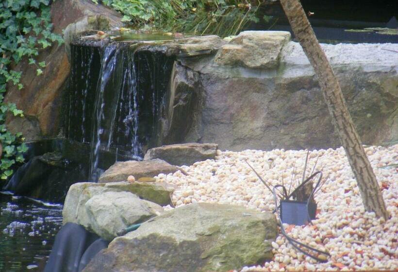 キャビン, Weeroona Bed And Breakfast