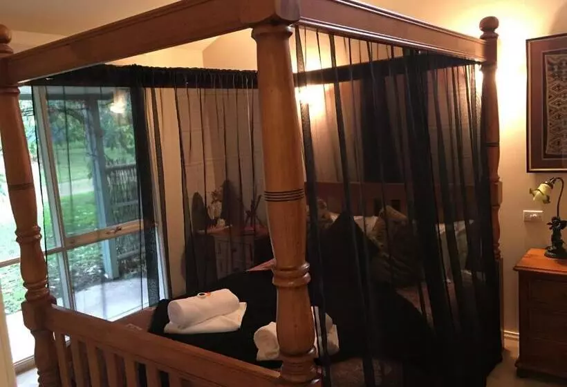 キャビン, Weeroona Bed And Breakfast