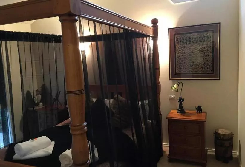 キャビン, Weeroona Bed And Breakfast