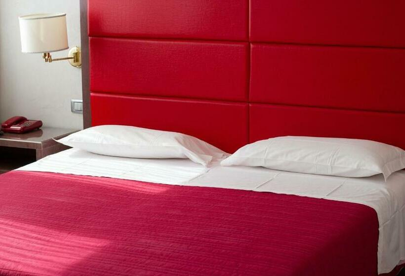 スタンダードルーム, Alan