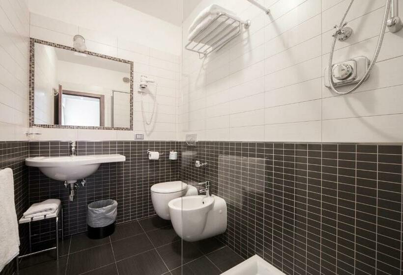 スタンダードシングルルーム, Alan