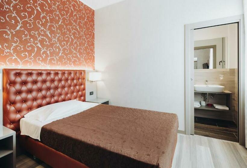 スタンダードシングルルーム, Alan