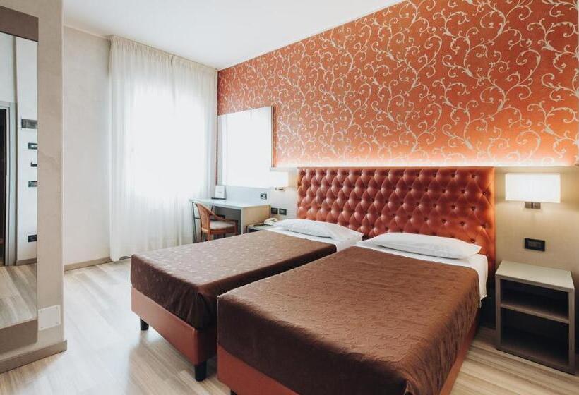 スタンダードルーム, Alan