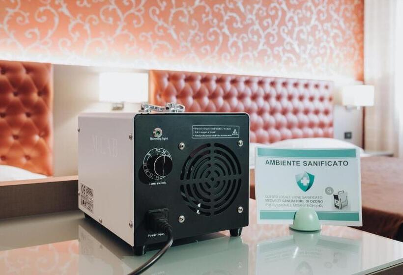 スタンダードルーム, Alan