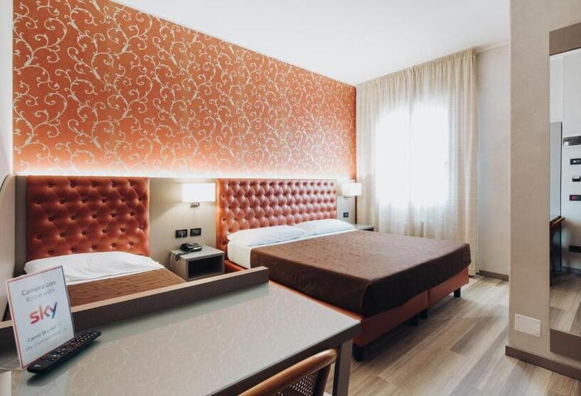 スタンダードトリプルルーム, Alan