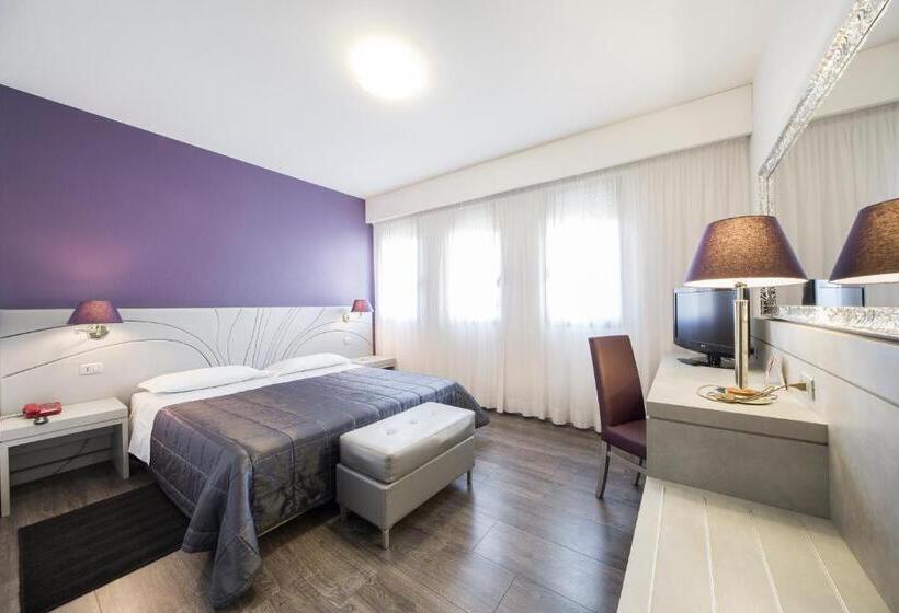 スタンダードルーム, Alan