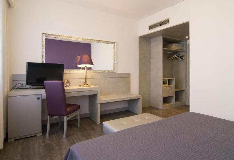 スタンダードルーム, Alan