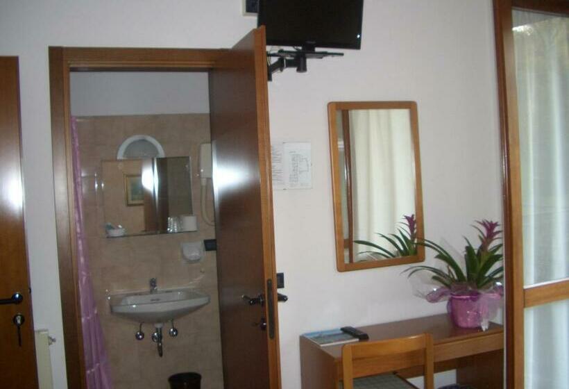 غرفة قياسية فردية, Albergo Il Castellino