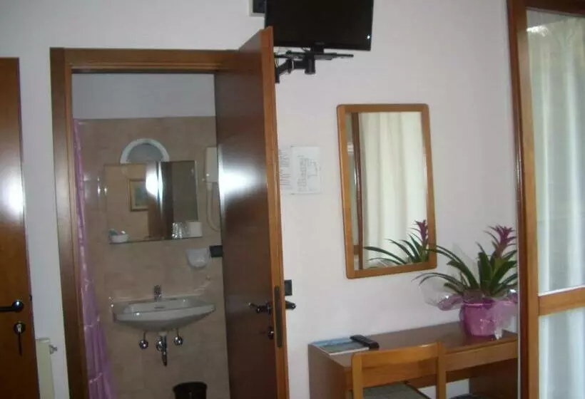 スタンダードシングルルーム, Albergo Il Castellino