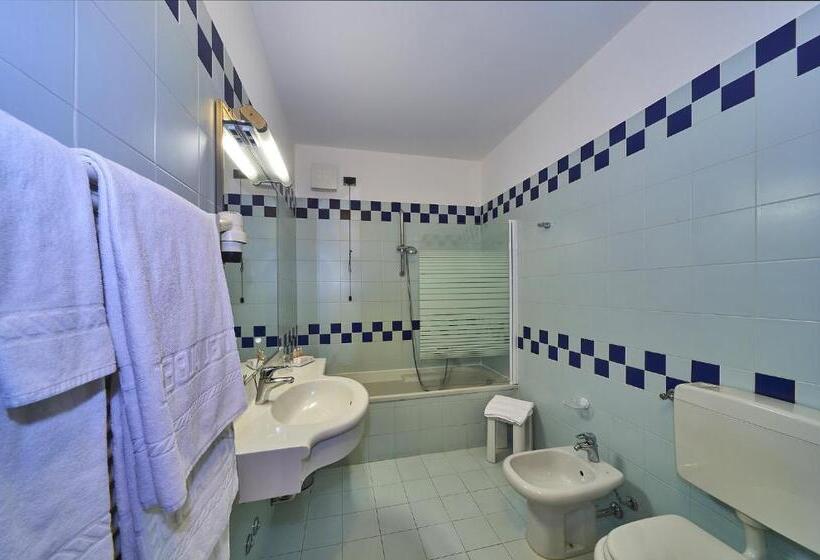 اتاق سوپریور, Alberi