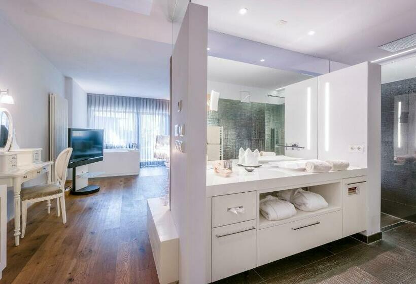 带按摩浴盆的套房, Ansitz Plantiz