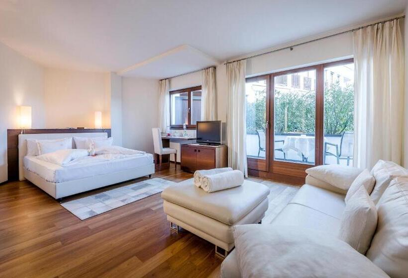 חדר משפחתי, Ansitz Plantiz