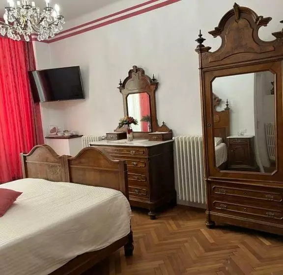 اتاق استاندارد سه نفره, B&b Dai Toscans