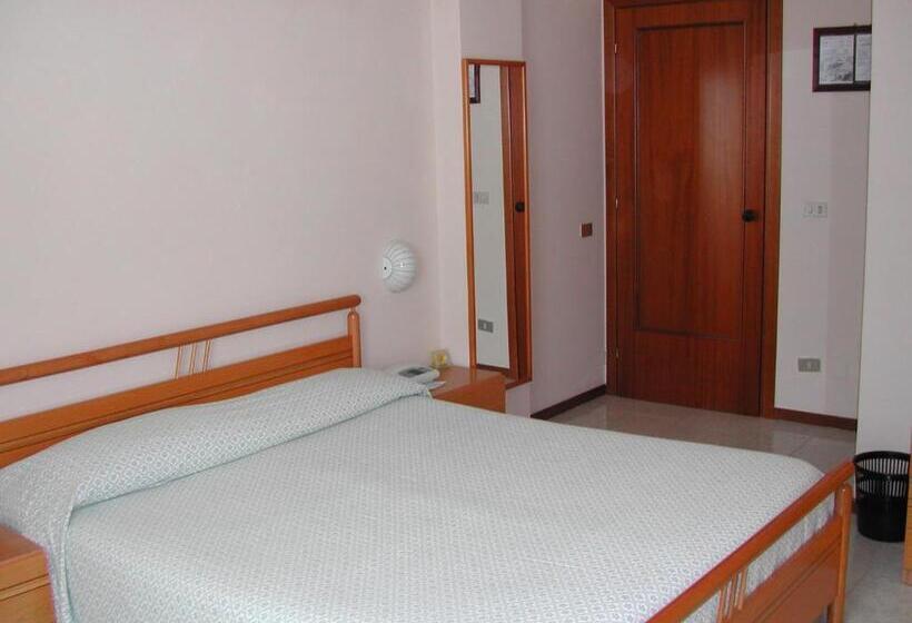 غرفة قياسية رباعية, Centrale Di Paolo E Cinzia