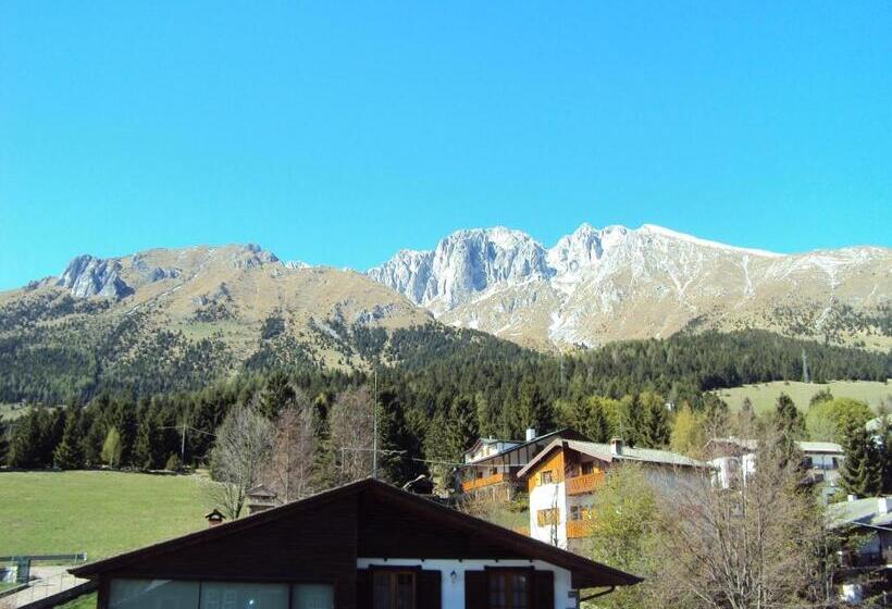 标准间带山景, Des Alpes