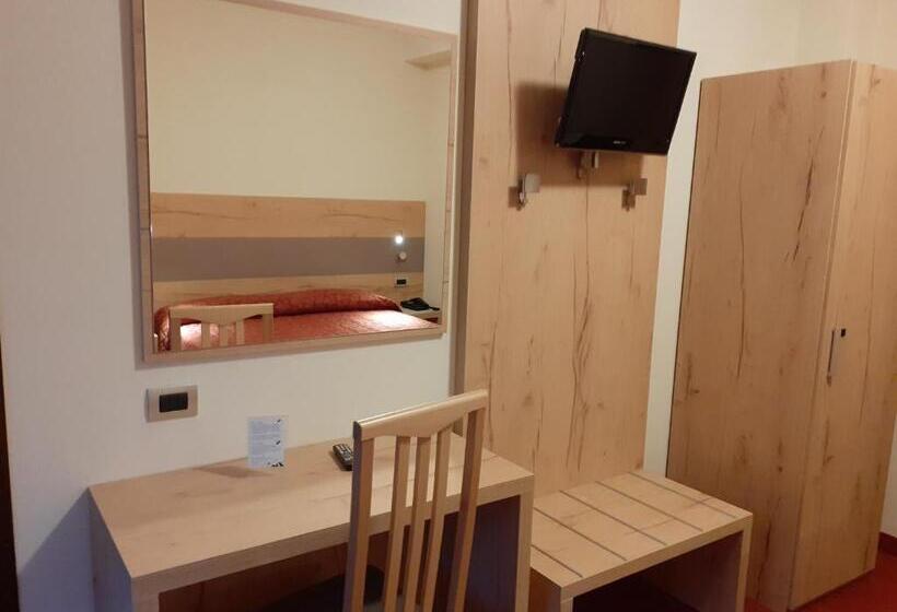 家庭间, Des Alpes