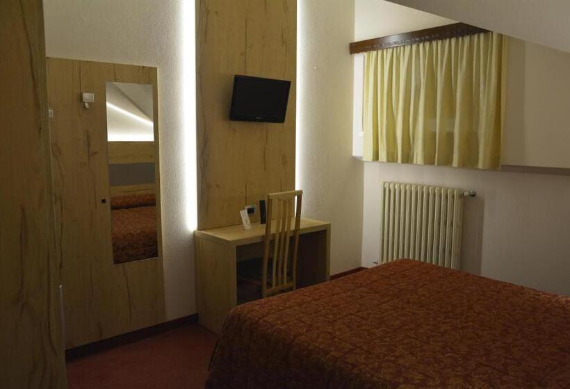 家庭间, Des Alpes