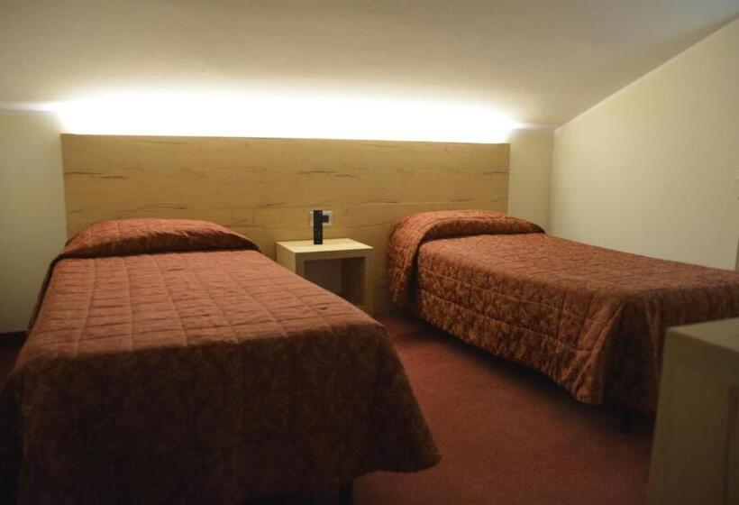 家庭间, Des Alpes