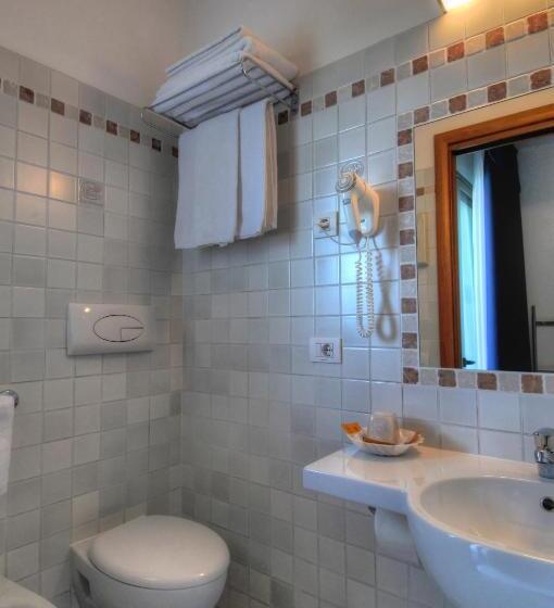 غرفة عائلية, Franz