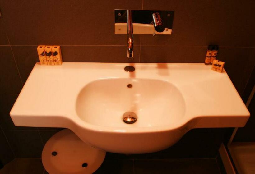 اتاق استاندارد با چشم‌انداز دریا, I Tre Merli Locanda