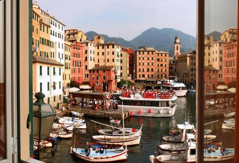 سوییت جونیور با چشم‌انداز دریا, I Tre Merli Locanda