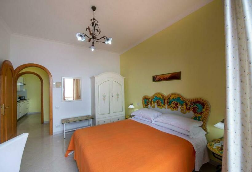 Апартаменты 1 Спальня Вид на Море, Il Giardino Dei Limoni