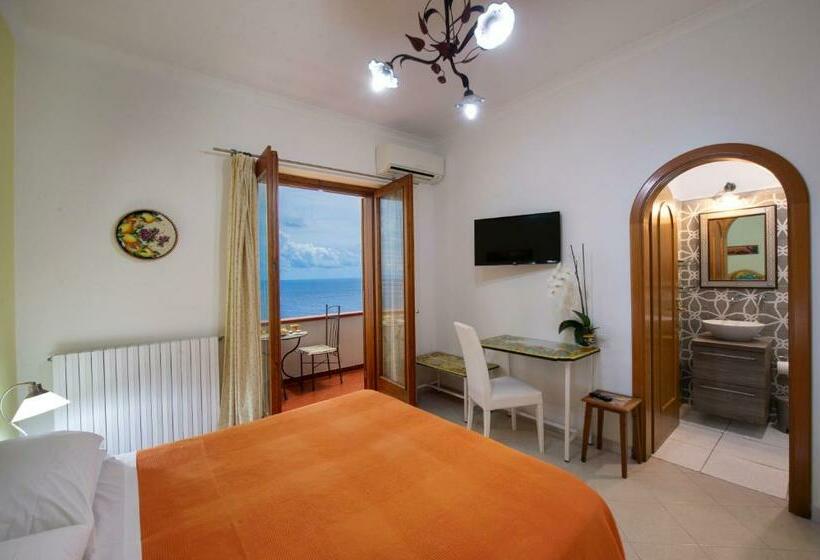 Апартаменты 1 Спальня Вид на Море, Il Giardino Dei Limoni