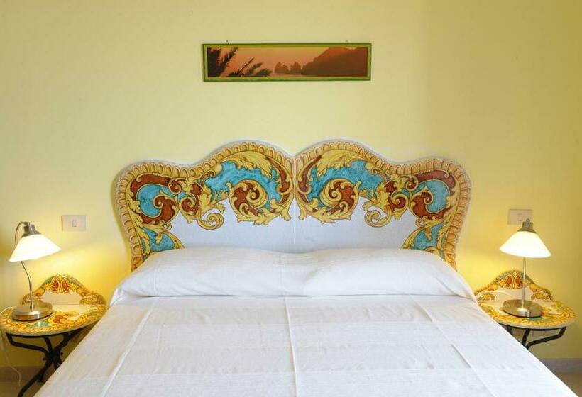 Апартаменты 1 Спальня Вид на Море, Il Giardino Dei Limoni