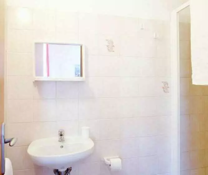 اتاق کلاسیک, La Perla Blu