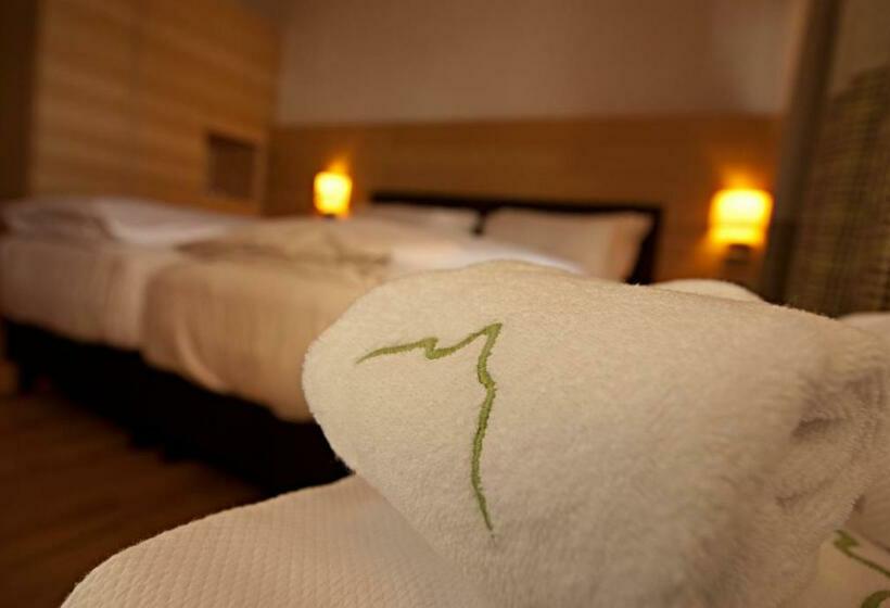 غرفة كومفورت, Larice