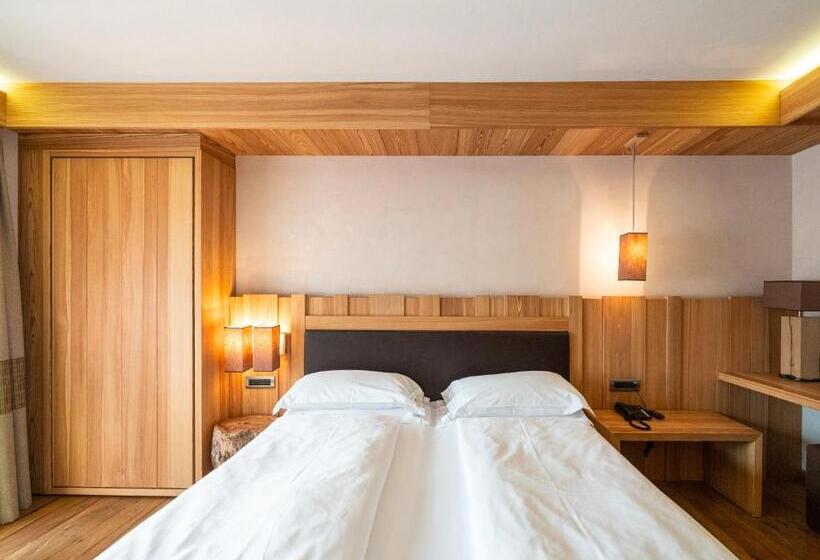 غرفة سوبيريور, Larice