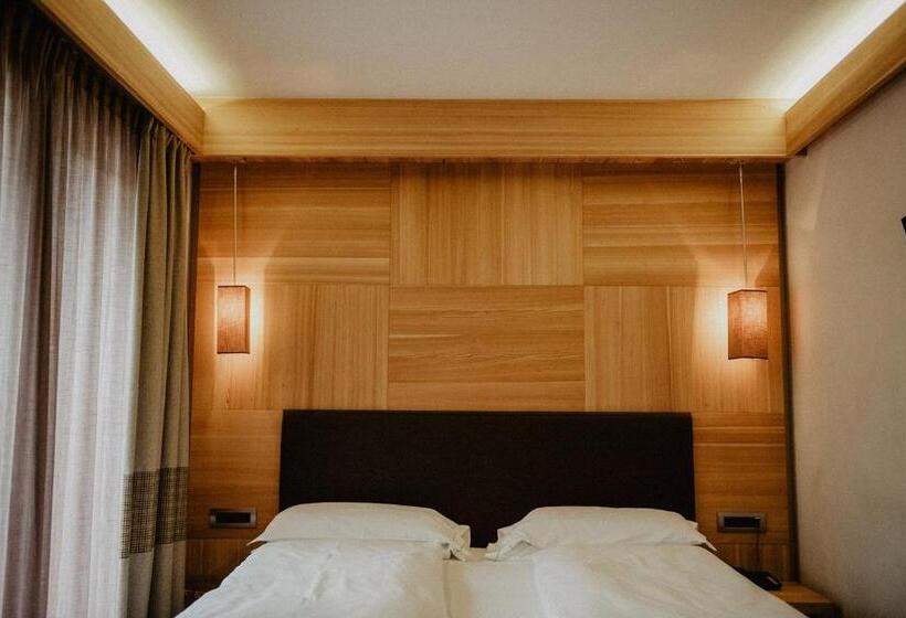 غرفة سوبيريور مطلة على الجبل, Larice