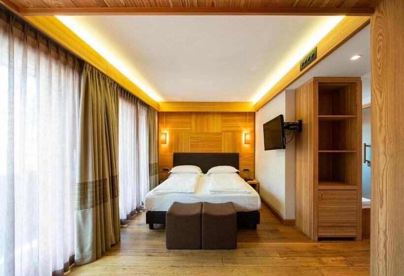 غرفة سوبيريور مطلة على الجبل, Larice