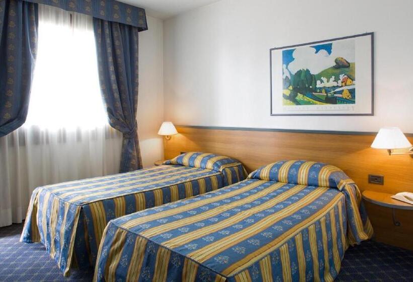 غرفة قياسية, Luna