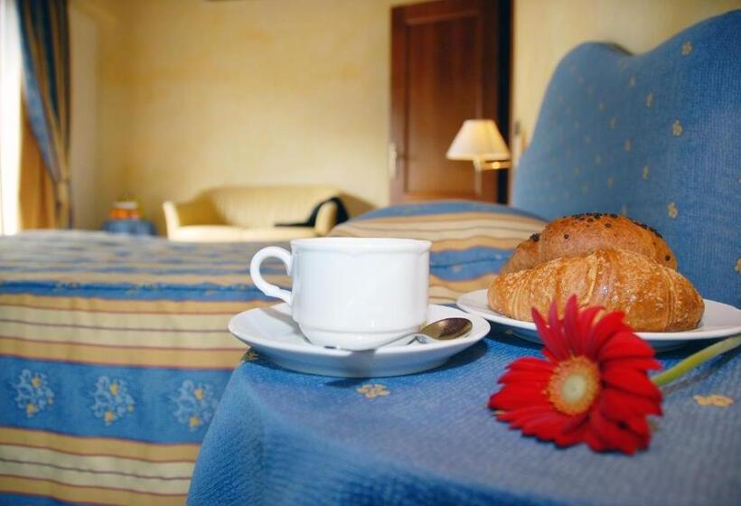 스탠다드 트리플 룸, Luna