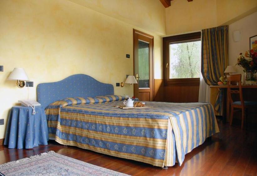 스탠다드 트리플 룸, Luna