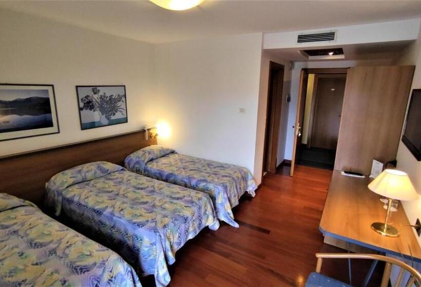 스탠다드 트리플 룸, Luna