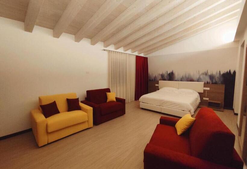 디럭스 스위트, Luna