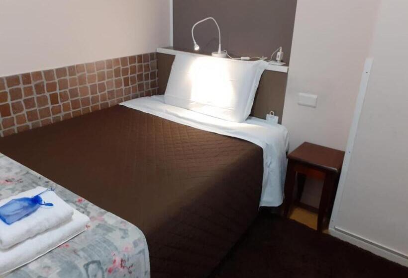 اتاق استاندارد یک تخته با بالکن, Megaride Guest House