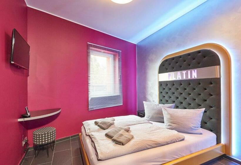 חדר אקונומי, Platin