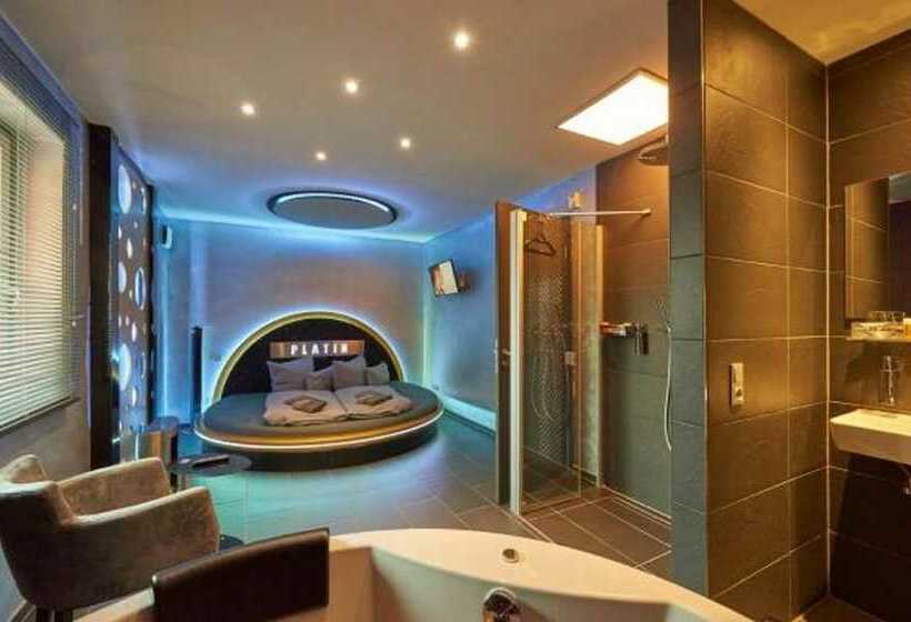 סוויטה עם ג'קוזי, Platin