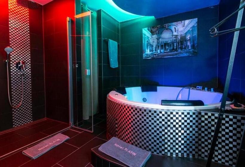 סוויטה עם ג'קוזי, Platin