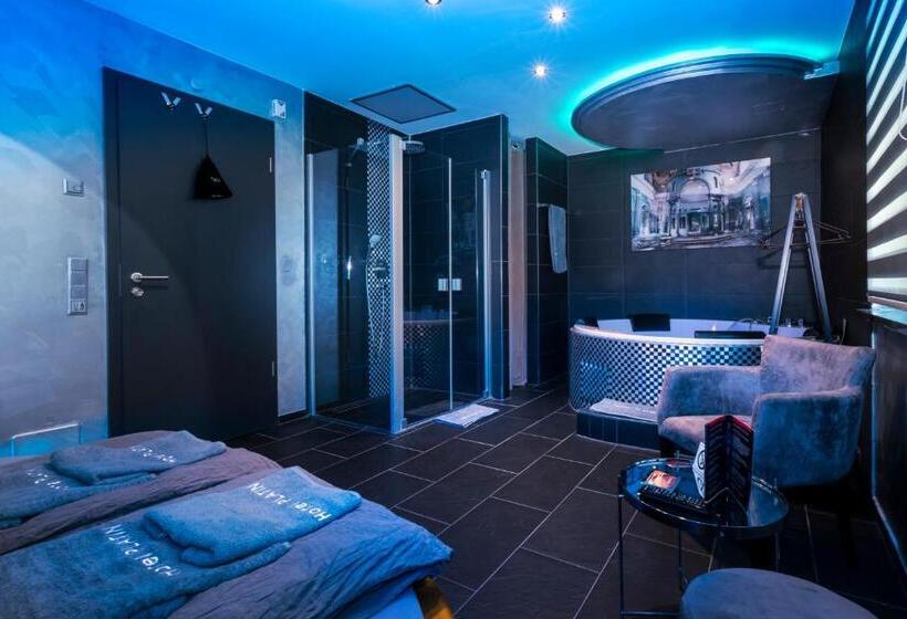 סוויטה עם ג'קוזי, Platin