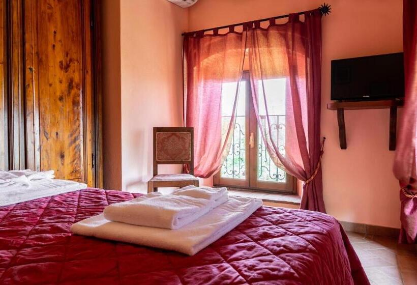 חדר סטנדרט לארבעה, Poggio Agli Ulivi