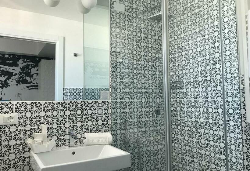 Номер Стандарт с Балконом, Qui