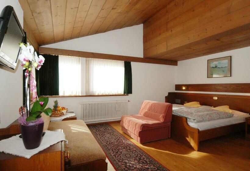 Номер Стандарт Трехместный, Park Hotel Villa Trunka Lunka