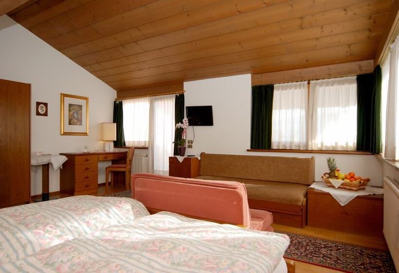 Номер Стандарт Трехместный, Park Hotel Villa Trunka Lunka