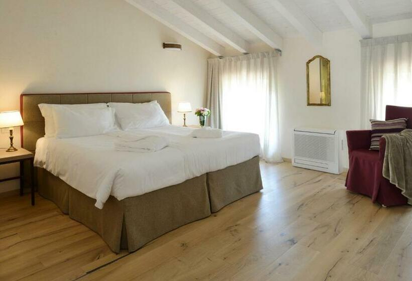 Полулюкс, Relais Rossar Boutique Hotel Garda & Hills