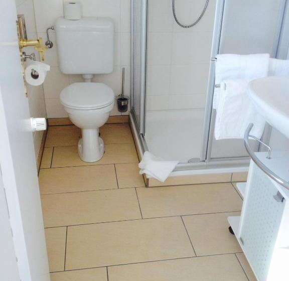 스탠다드 트리플 룸, Sevda S Hotel Garni Weinforth