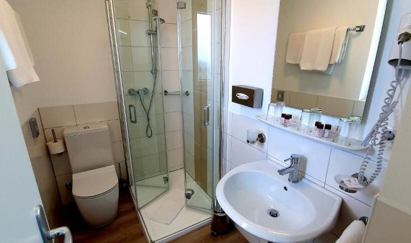 스탠다드 트리플 룸, Sevda S Hotel Garni Weinforth